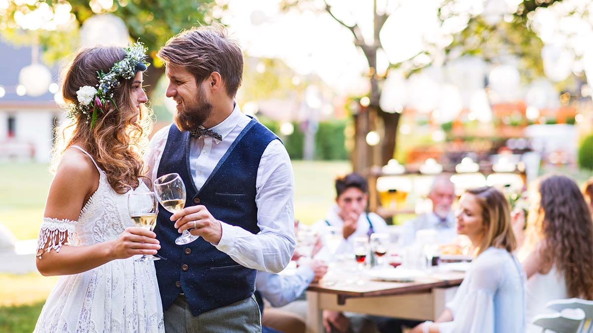 What Questions Should I Ask My Wedding DJ?