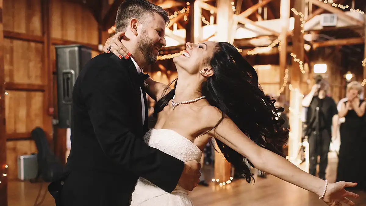 2026’s Best Wedding First Dance Songs Romantic, Timeless & Trending Ideas